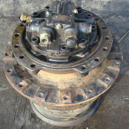 挖掘机行走总成高清图片展示与山东青岛百新工程机械配件公司介绍